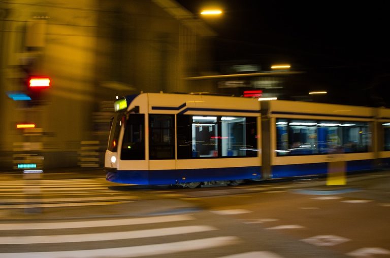 Toruń/Bydgoszcz. Pociągiem, autobusem i tramwajem z jednym biletem