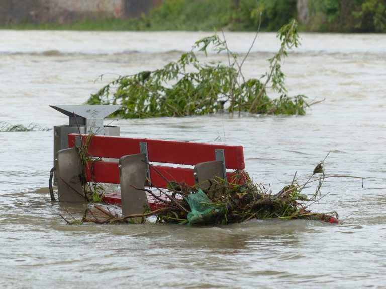 Zbiórki darów dla osób poszkodowanych w powodzi