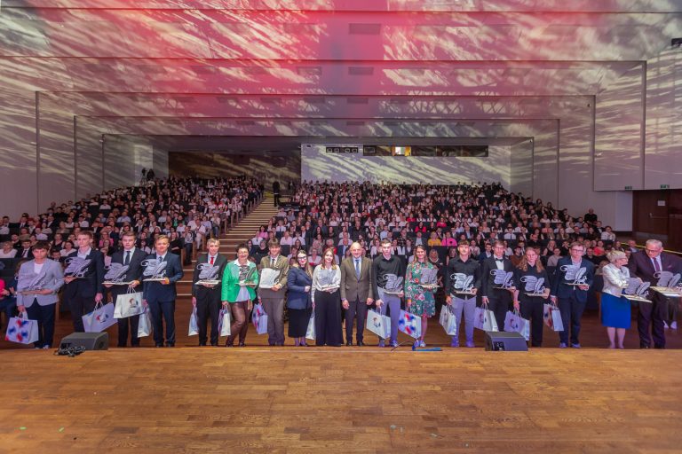Szymon Krukowski – uczeń Technikum Leśnego im. Adama Lorenta w Tucholi prymusem na skalę województwa!