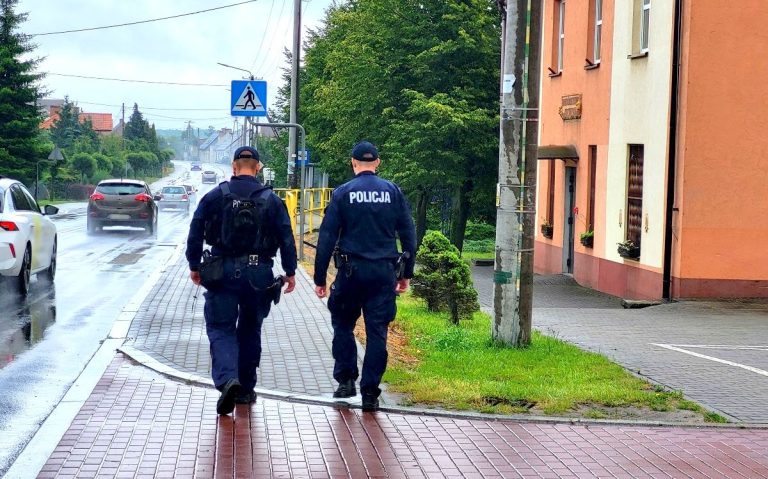 Policjanci z OPP w Bydgoszczy wspierają tucholskich funkcjonariuszy w trakcie wakacji