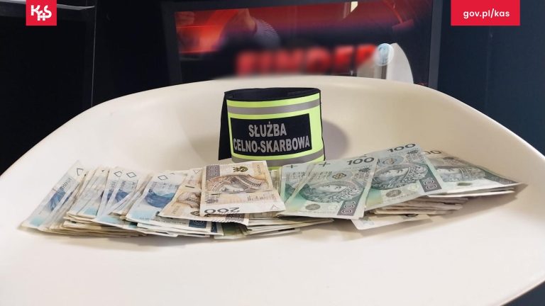 KAS uderza w nielegalny hazard. 14 osób usłyszało zarzuty