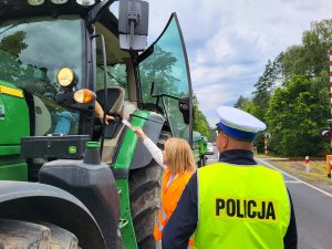 Policjanci, wspólnie z przedstawicielami PKP, prowadzili działania pn. „Bezpieczny przejazd – Szlaban na ryzyko!”
