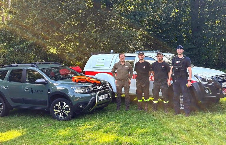 Policjanci, wspólnie ze strażakami i przedstawicielami Tucholskiego Parku Krajobrazowego, czuwali nad bezpieczeństwem kajakarzy