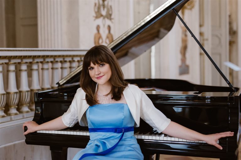 SZAFARNIA ZAPRASZA  na szósty koncert z cyklu „Wakacje z Chopinem” – Aleksandra Bobrowska z recitalem fortepianowym