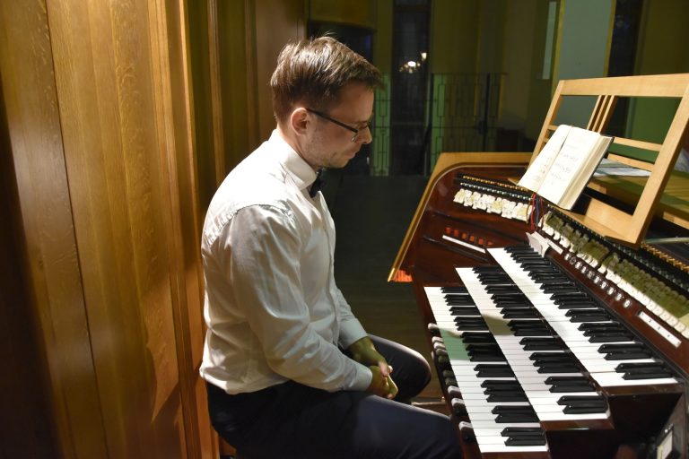 Koncert Patryka Podwojskiego kończy XIII Międzynarodowy Letni Festiwal Organowy w Tucholi