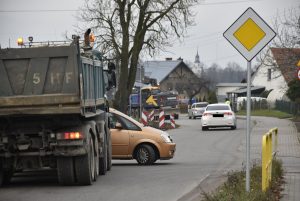 Kwintesencja zagrożeń na drodze – Główna w Kęsowie