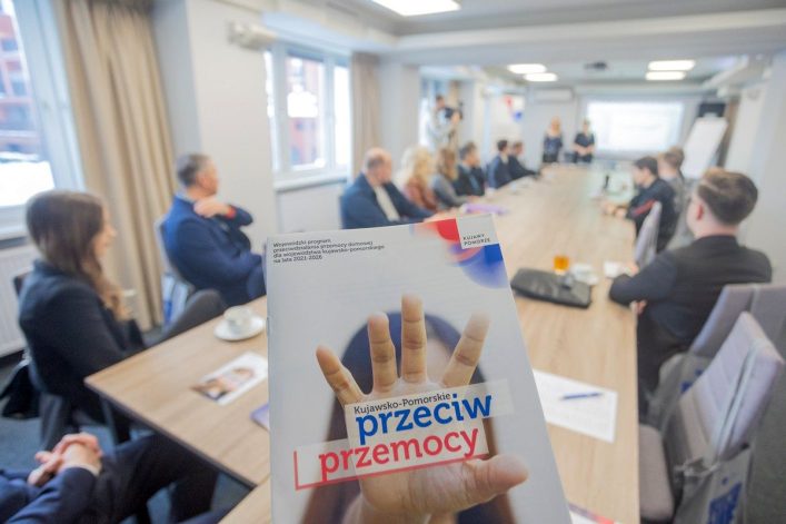 Przemoc domowa: szkolenia dla przedstawicieli wymiaru sprawiedliwości
