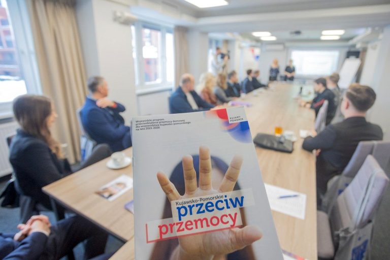 Przemoc domowa: szkolenia dla przedstawicieli wymiaru sprawiedliwości