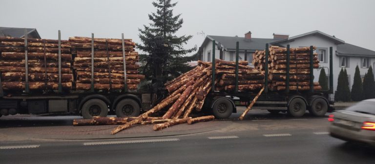 Rudzki Most. Zbyt wiele „przygód” maj kierowcy z powodu tego sygnalizatora…