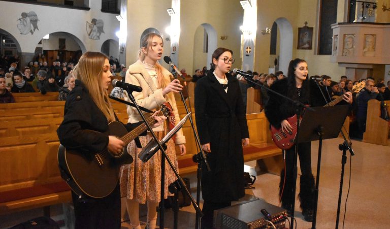 Wyruszyli szukać zmian. Ekstremalna Droga Krzyżowa / Tuchola 2026