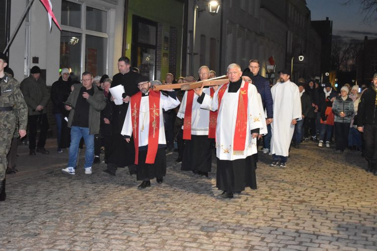 Miejska Droga Krzyżowa / Tuchola 2026