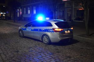 Pędził autem z przyczepką z prędkością 121 km/h