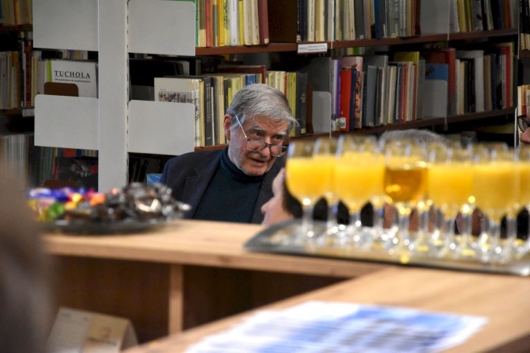 „W drodze” – wystawa fotografii Jarosława Żuchowskiego w tucholskiej MBP