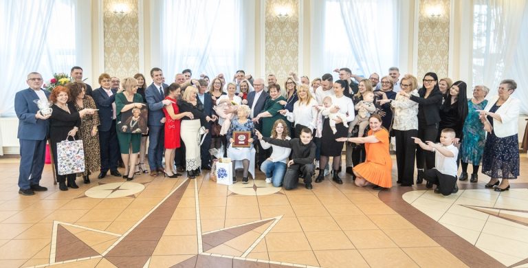 Rówieśnicy Niepodległej – medale marszałka dla stuletnich mieszkańców regionu