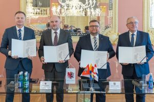 Marszałkowie czterech województw apelują do premiera w sprawie S15