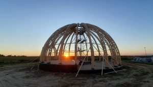 Dom spełnionych marzeń Tomka powstaje w Jeleńczu