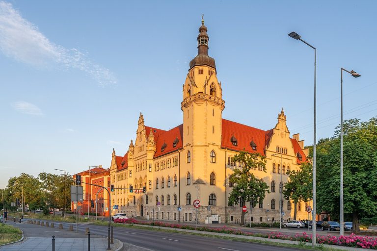 TRZY LATA WIĘZIENIA ZA NIEUMYŚLNE CIOSY NOŻEM?