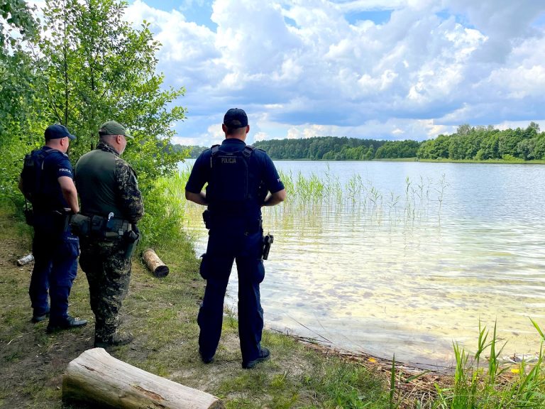 Wspólne kontrole policjantów z OPP w Bydgoszczy i leśników z Tucholi