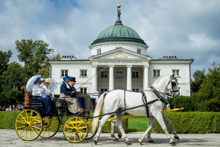 Jubileuszowy Konkurs Pojazdów Konnych w Lubostroniu