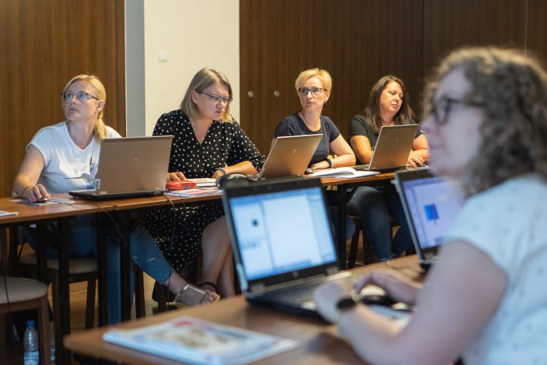 „Kierunek – Rozwój”: dofinansowane szkolenia dla mieszkańców – dziś rusza kolejny nabór