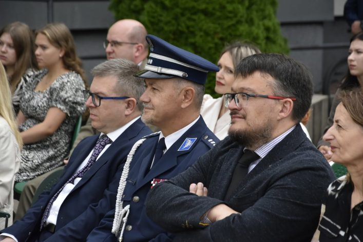 Klasy mundurowe w tucholskim liceum rozpoczęły nowy rok szkolny